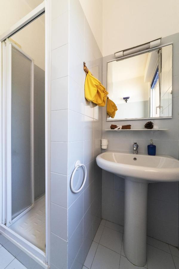 2-Bedroom Lakeview Apartment Bella Gaeta San Siro  Bagian luar foto