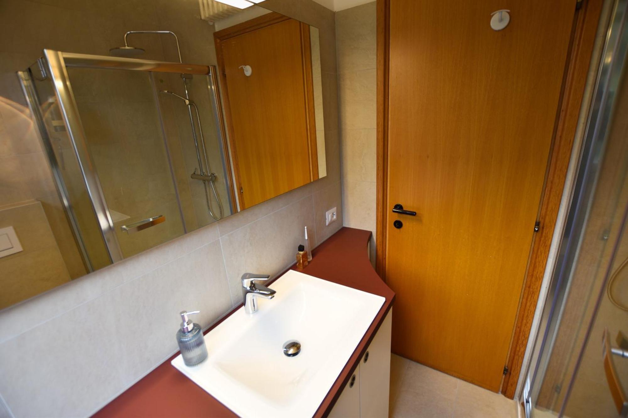 2-Bedroom Lakeview Apartment Bella Gaeta San Siro  Bagian luar foto