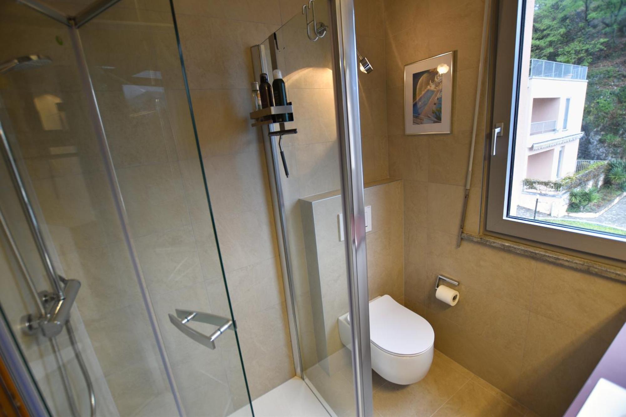 2-Bedroom Lakeview Apartment Bella Gaeta San Siro  Bagian luar foto