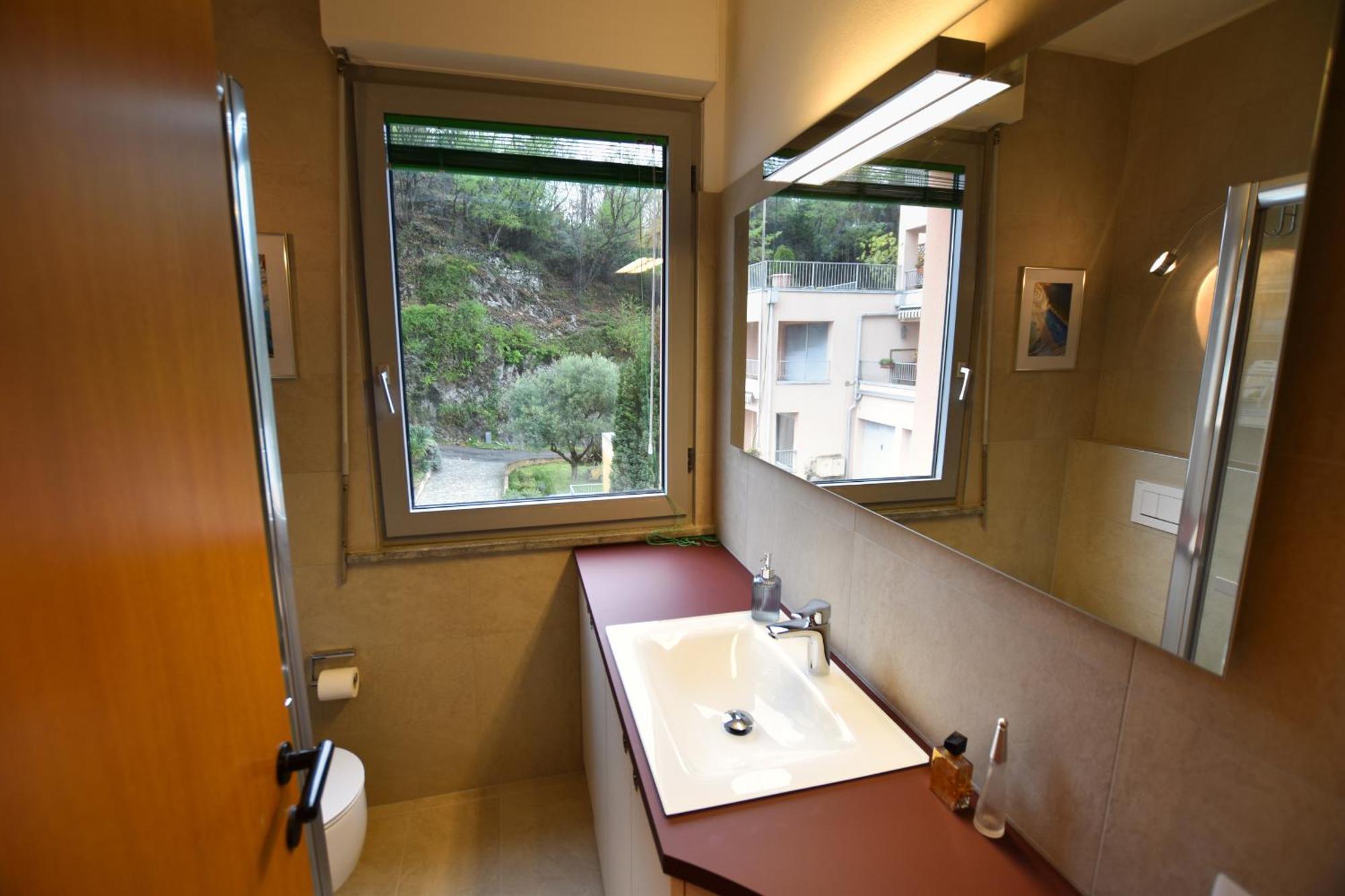 2-Bedroom Lakeview Apartment Bella Gaeta San Siro  Bagian luar foto