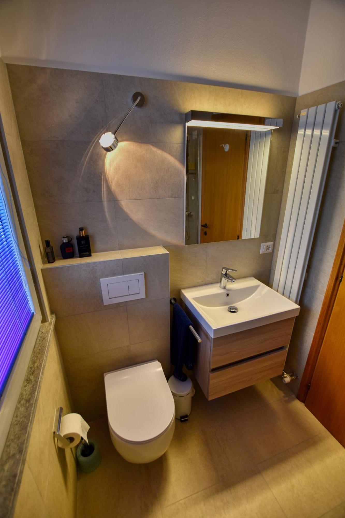 2-Bedroom Lakeview Apartment Bella Gaeta San Siro  Bagian luar foto